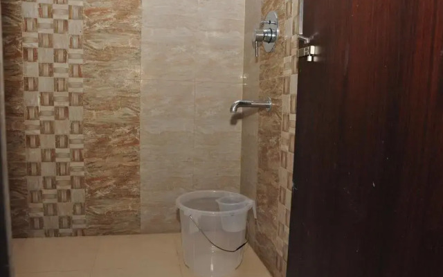 OYO 1610 Hotel Star Metro Inn