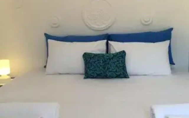 En Lefko Kythnos