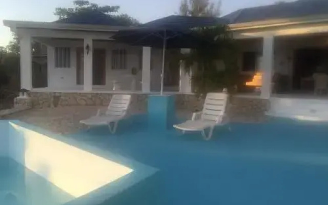 Blue Sky Villa