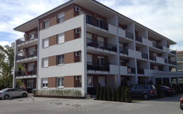 Smeraldo Wellness Apartman Siófok