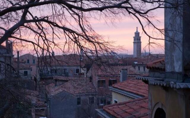 Ca' Cerchieri 1 Garden View