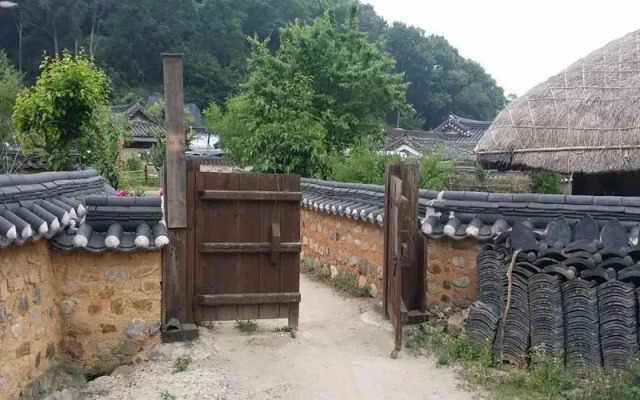 Nakwon Hanok Guesthouse