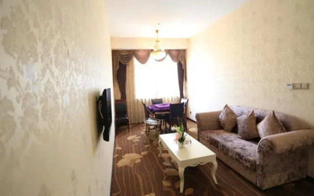 Yihuang Holiday Hotel
