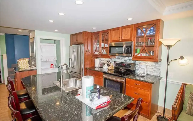 Kahana Sunset D6 - Two Bedroom Condo