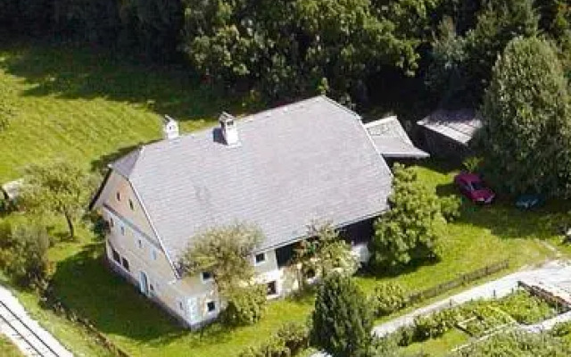 Alter WIrt First Floor Apartment