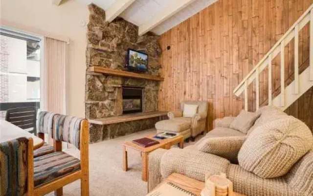 Storm Meadows East Slopeside - SE064