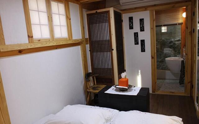 Boutique Hanok Domus Suae