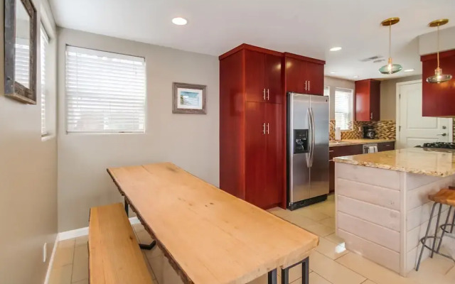 Coastal Retreat - 2 Br Home