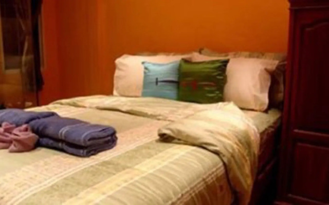 The Bee & B Guest House
