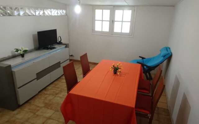 House With one Bedroom in Cayenne, With Enclosed Garden and Wifi - 4 k