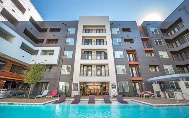 Stay Smart Live Oak St Uptown Downtown