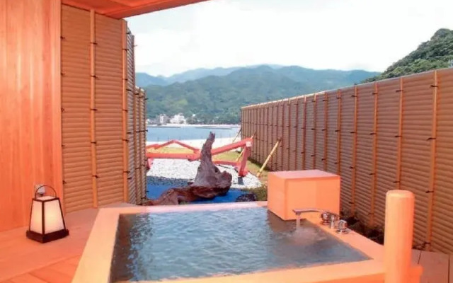 Katsuragawa Seaside