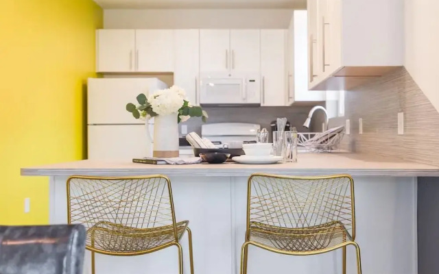 3BR East Side Urban Retreat
