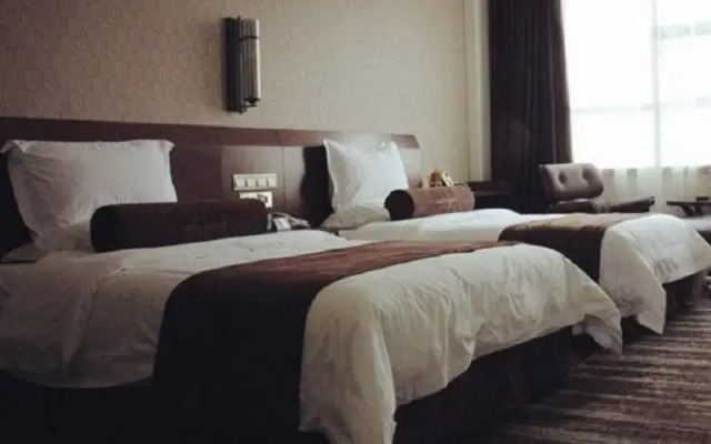 James Joyce Coffetel Jishou Renmin North Road Branch