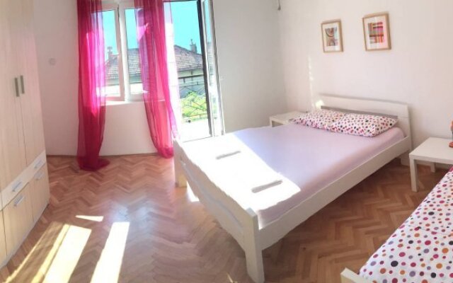 Apartmani Peranovic-Zlatne Njive