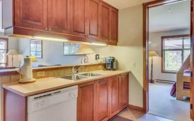 Powderhorn Lodge 311: Poppy Suite