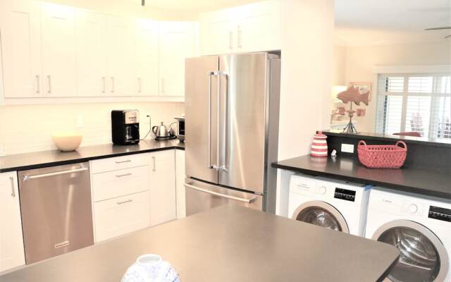 Jamaica Royale T52 - 2 Br Condo