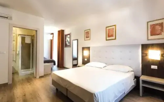 Foscolo Residence