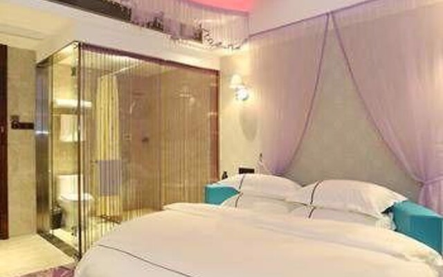 Huihe Hotel (Huojucun Metro Station)