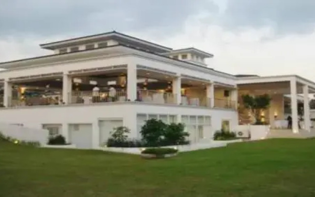 The Grass Residences Staycation