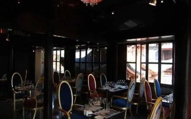 Chateau L'Act Hotel