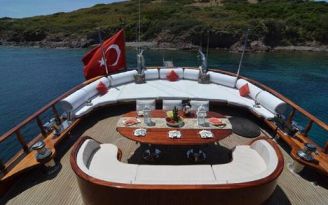 Barbaros Yachting Private Gulet 6 Cabins