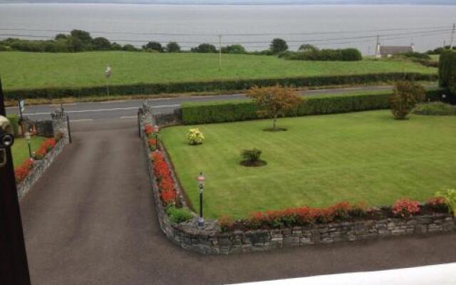 Seawater View Bed and Breakfast