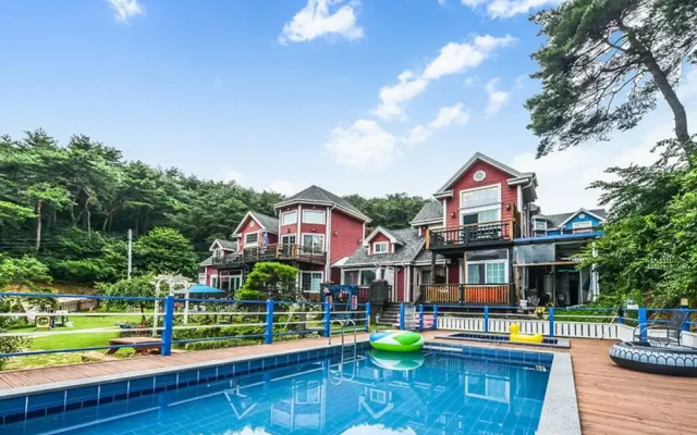 Gyeongju Magic Castle Pet Pension