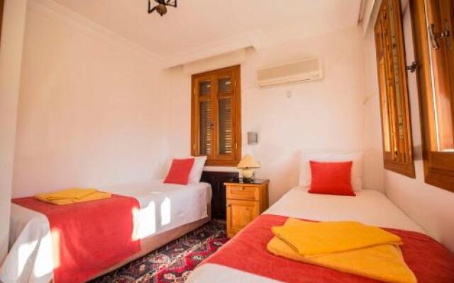 Villa Duru by Akdenizvillam