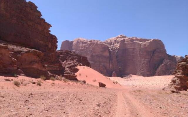 Wadi Rum Cave Camp