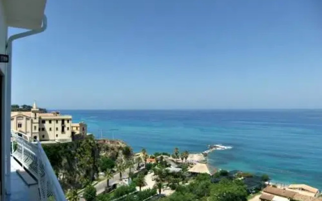 Bella Tropea Suite