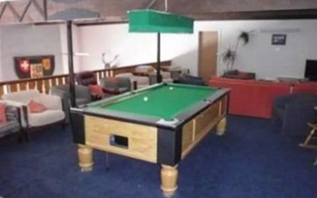 Swagman Chalet