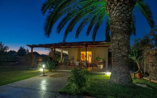 Maria's Seaside Villa - House With 3 Rooms In Marathon, With Wonderful