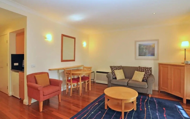 Villa Spa Executive 1br Pinot Resort Condo located within Cypress Lakes Resort (nothing is more central)