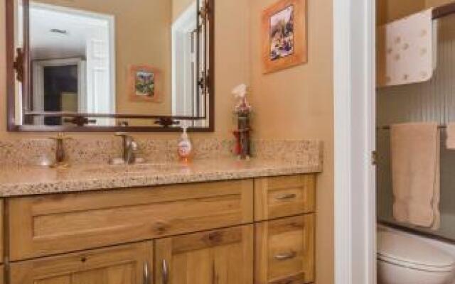 Luxury Condo with Views in Canyon View