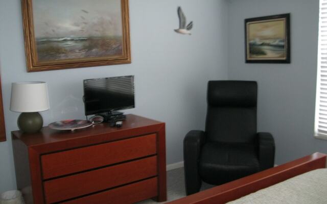 Salty Hippo - 2Br Condo