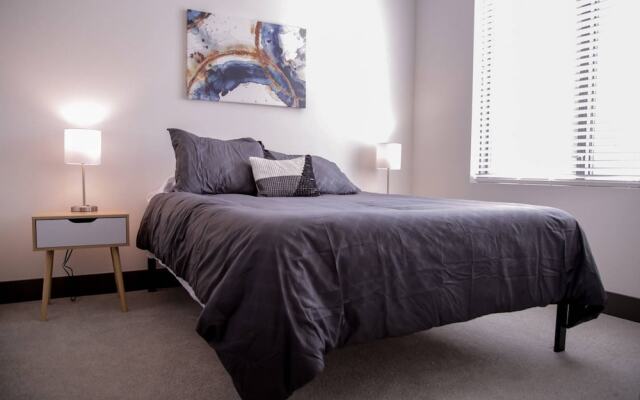 Lockerbie Square 2BR Apt Near Mass Ave