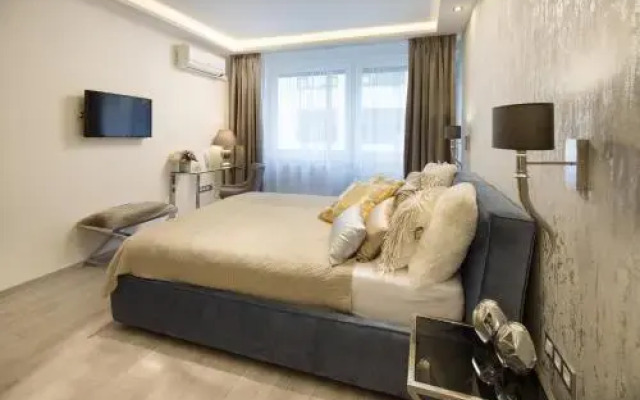 d.Five Danube Corso Boutique Apartment