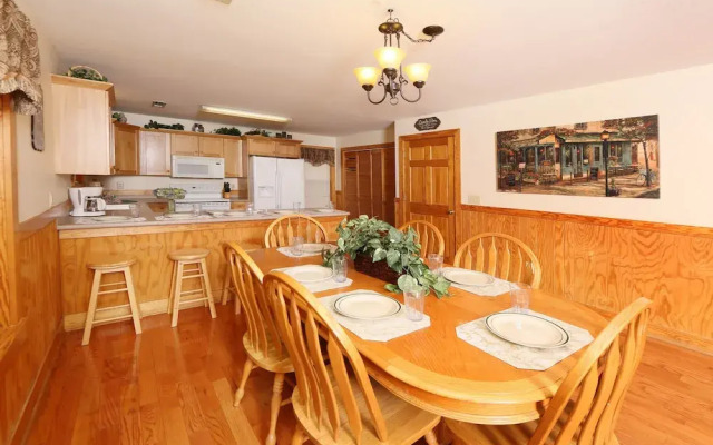 Wildwood Falls 4 3 Br cabin by RedAwning