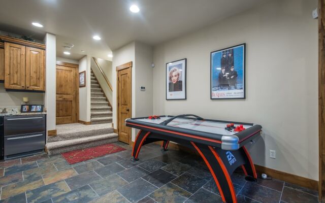 Powder Haus - 4 Br Home