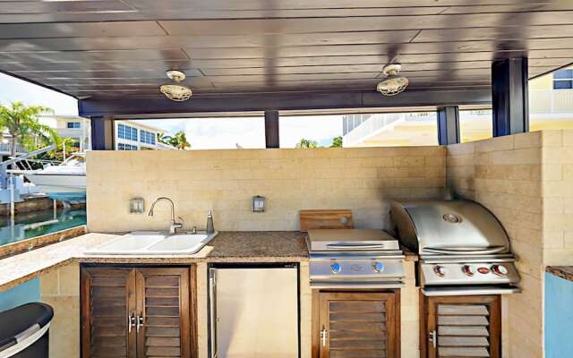 Canal-Side Getaway - 3 Br Home