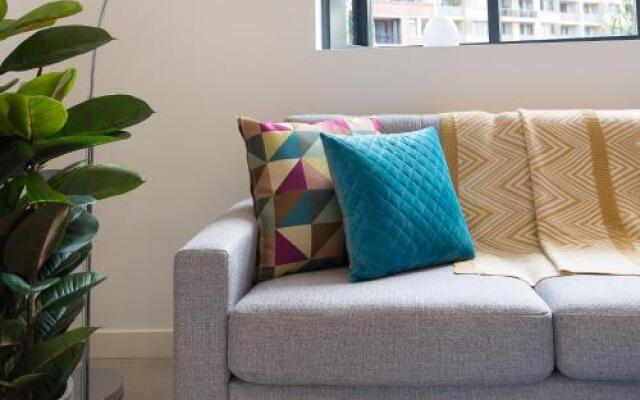 Modern, new 2 bed in the heart of Darling Harbour