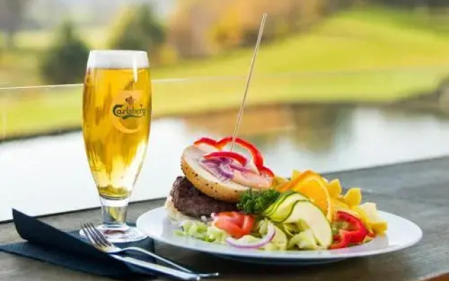 Woodlands Country Club