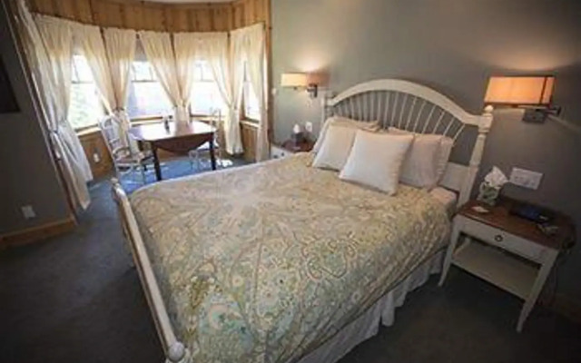 Shooting Star Bed and Breakfast