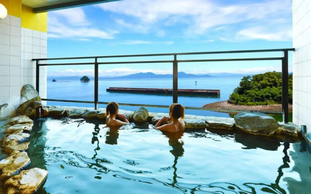 Toyo Tsukumo Bay Hotel