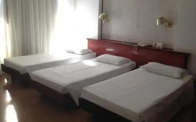 Ero's Apart Hotel