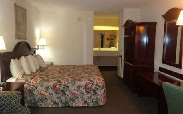 AmeriVu Inn & Suites Siler City