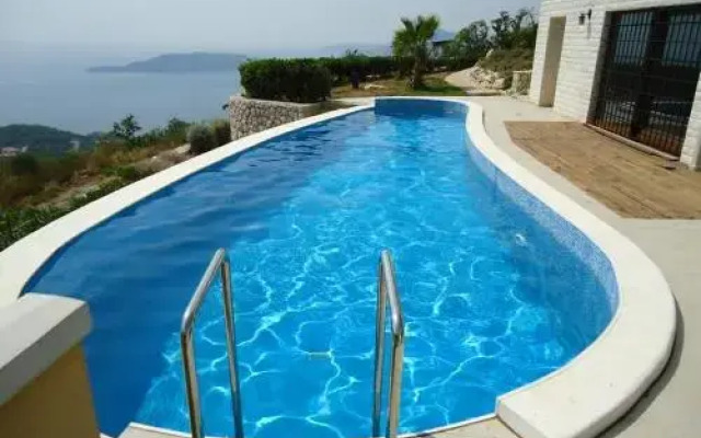 Lux Villa