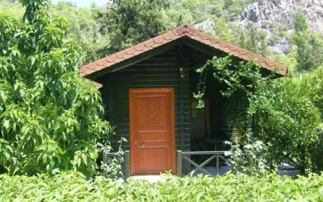 Portalimo Lodge