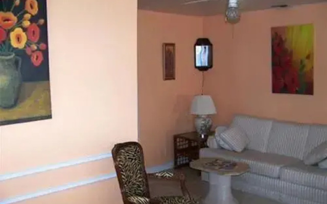 Knolls Court Motel